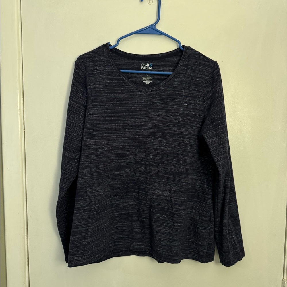 Croft & Barrow Navy Classic Tee women’s large v neck long sleeve space dye